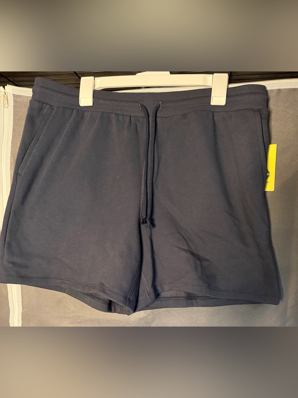 Men’s all in motion Navy Blue Drawstring Athletic Shorts Size Large NWT